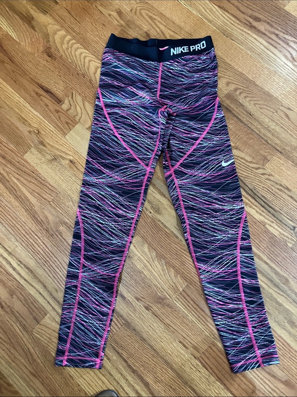Nike Pro Women’s Black and Pink Pattern Legging and Black Legging Sz XL EUC - Picture 7 of 12